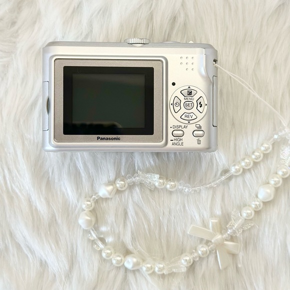 Panasonic DMC-LZ3 Digital Camera TESTED - Picture 2 of 7